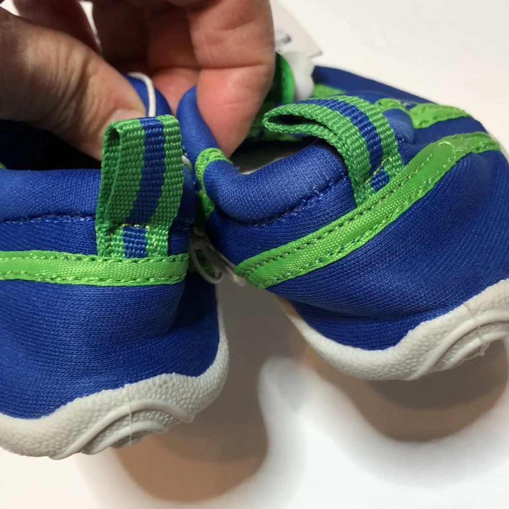 OP Water Shoes Boys Size 7/8 Medium
